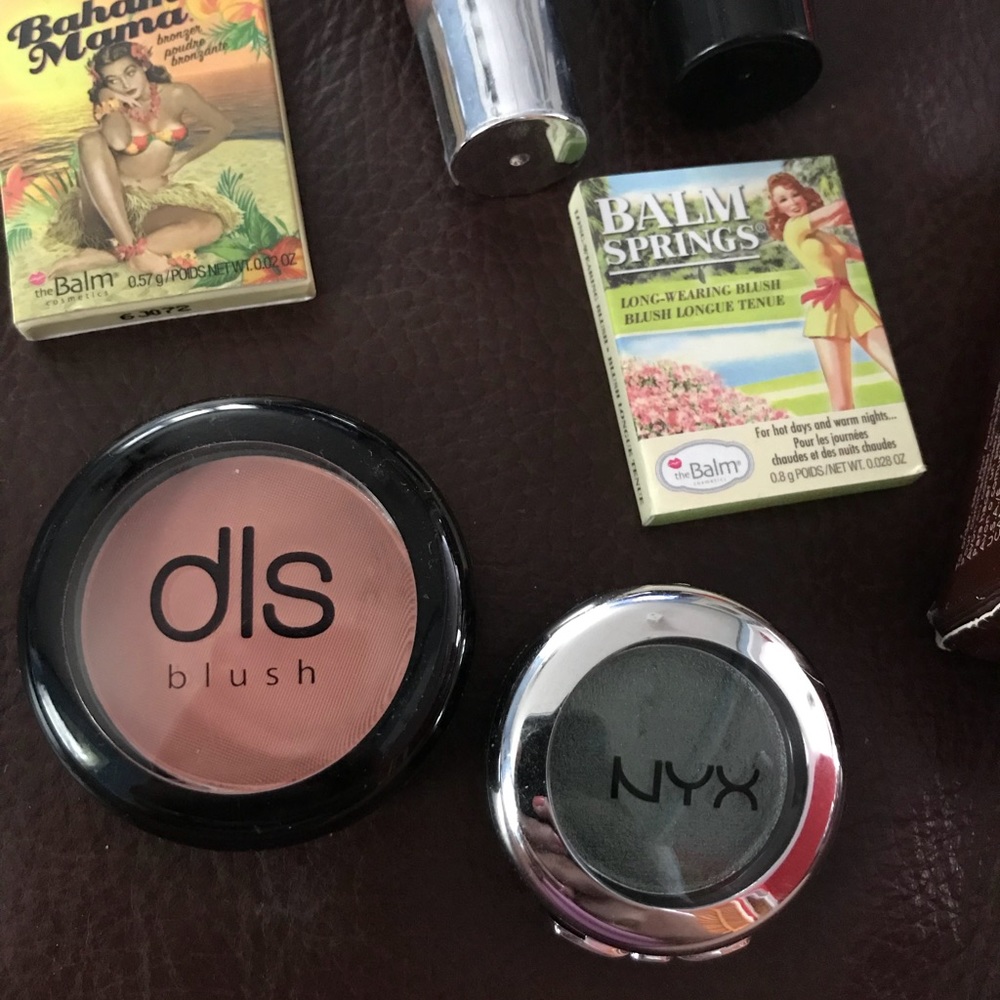 Make up bundle - Picture 5 of 5